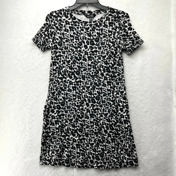 Ellen Tracy Dresses & Skirts - Ellen Tracy Shirt Dress Women's XS White Black Cheetah Print Round Neck Pullover